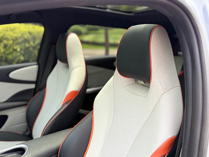 Фото 12 - BYD Dolphin