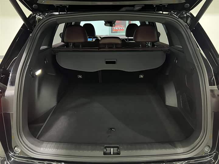 Фото 7 - Geely Monjaro