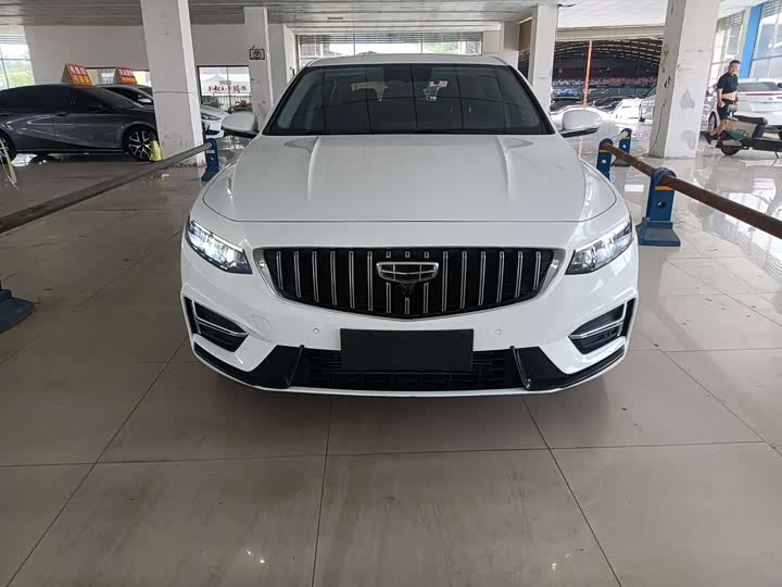 Фото 2 - Geely Preface