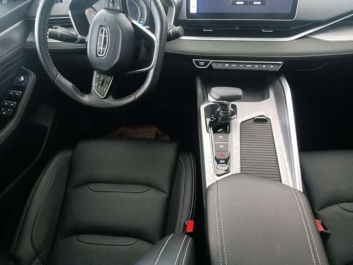 Фото 9 - Geely Preface