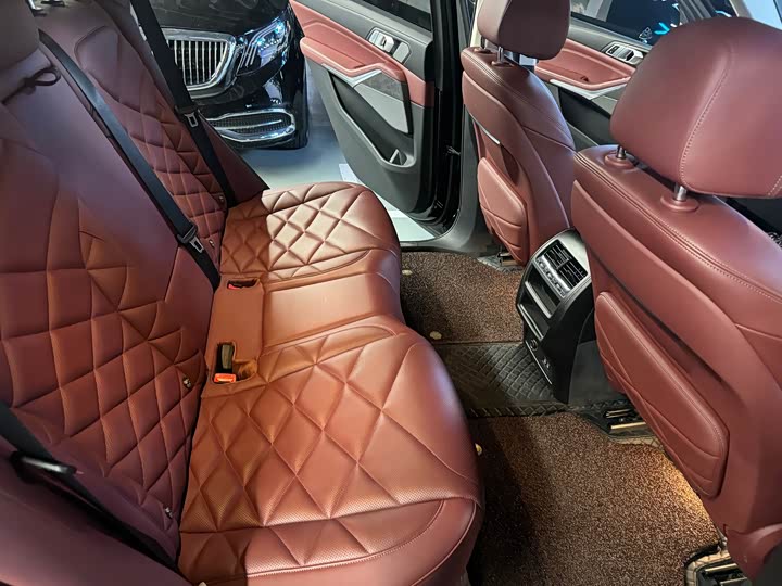 Фото 15 - BMW X5