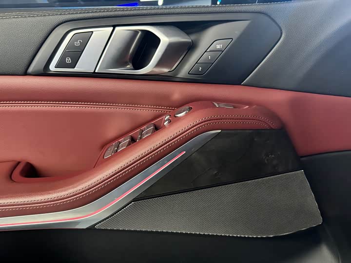 Фото 18 - BMW X5