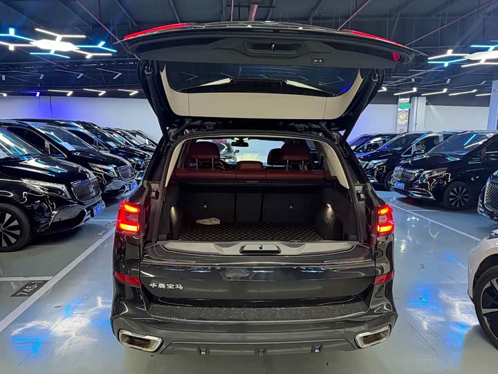 Фото 20 - BMW X5