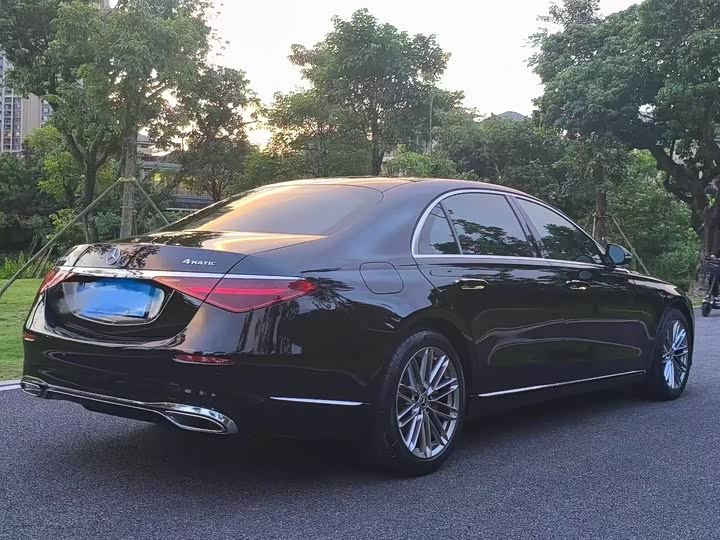 Фото 9 - Mercedes-Benz S-Class