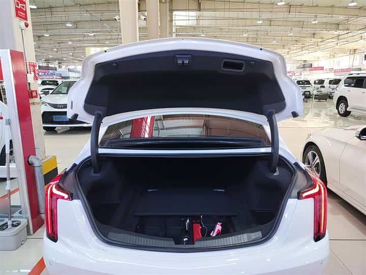 Фото 19 - Cadillac CT5