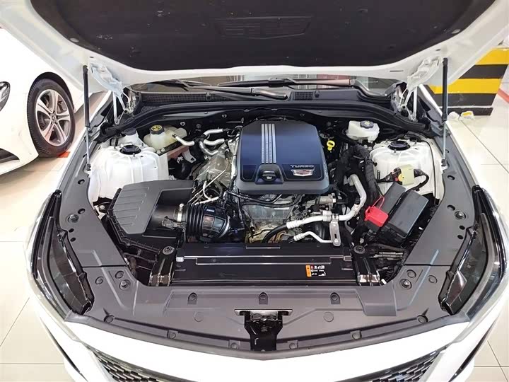 Фото 20 - Cadillac CT5