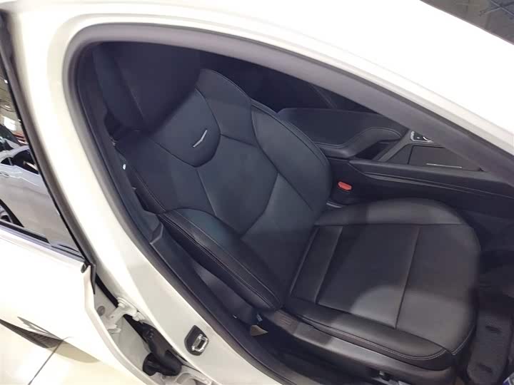 Фото 25 - Cadillac CT5