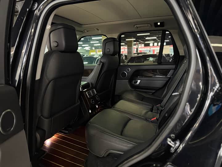 Фото 10 - Land Rover Range Rover