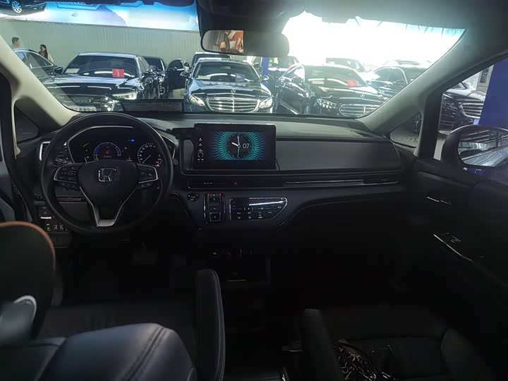 Фото 10 - Honda Elysion