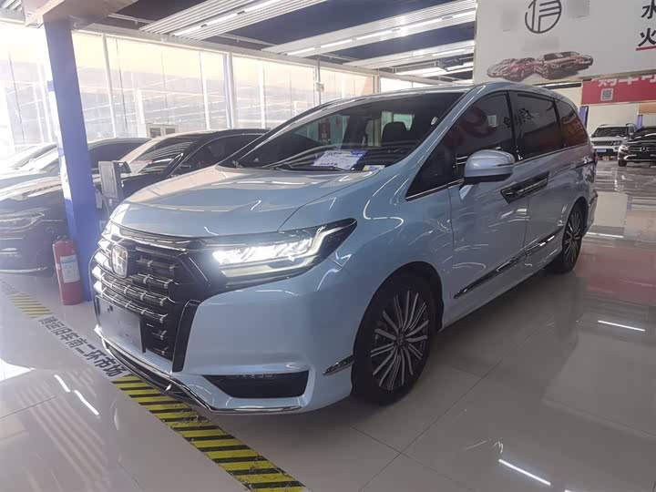 Фото 2 - Honda Elysion