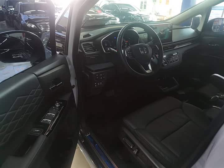 Фото 9 - Honda Elysion