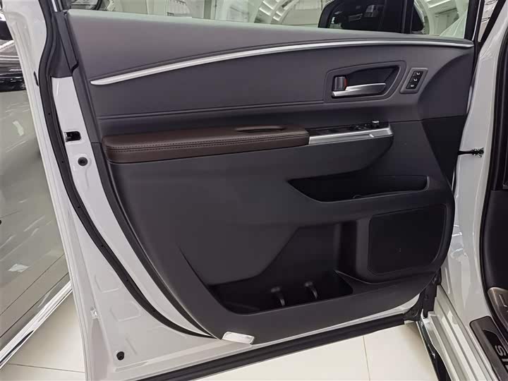 Фото 8 - Toyota Sienna