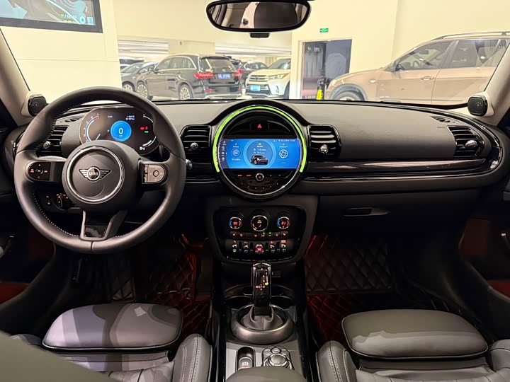 Фото 12 - Mini Clubman