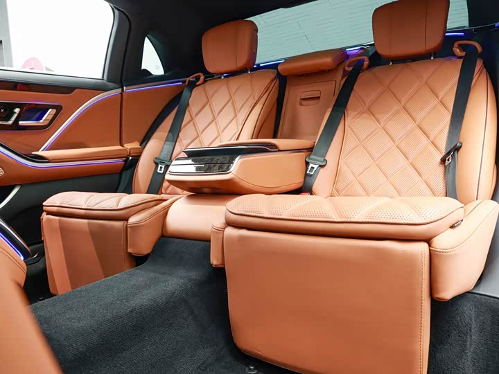Фото 9 - Mercedes-Benz Maybach S-Class