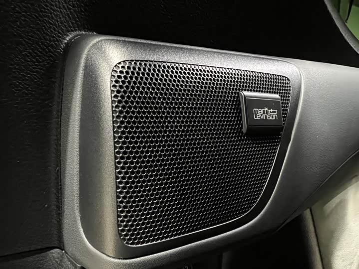 Фото 22 - Lexus LM