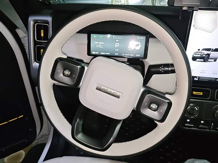 Фото 3 - Chery iCar V23