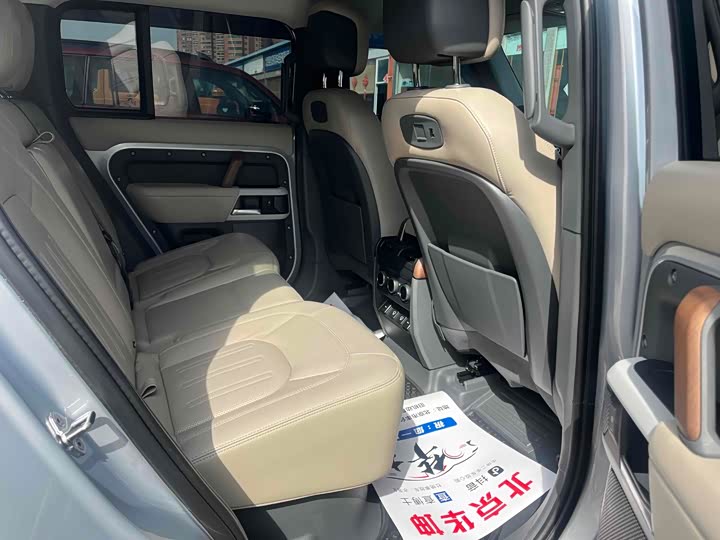 Фото 14 - Land Rover Defender