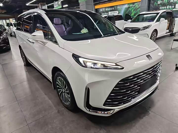 Фото 2 - Buick GL8 Hybrid