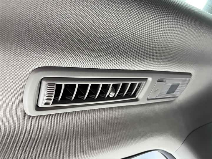 Фото 16 - Toyota Highlander