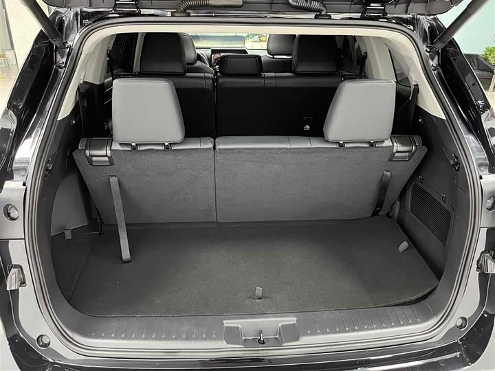 Фото 18 - Toyota Highlander