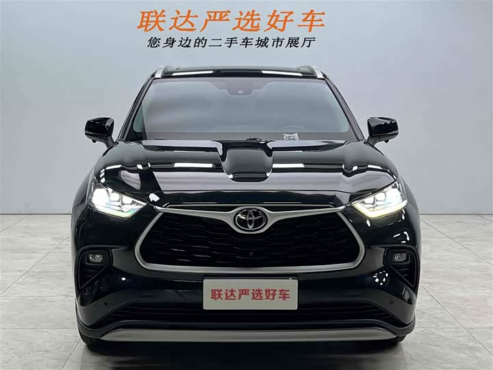 Фото 24 - Toyota Highlander