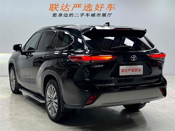 Фото 26 - Toyota Highlander