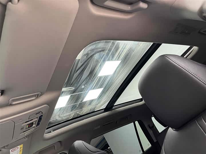 Фото 9 - Toyota Highlander