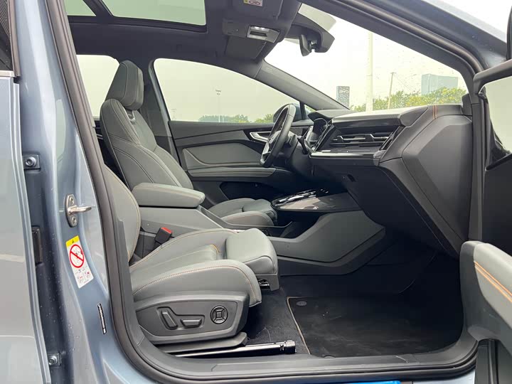 Фото 11 - Audi Q4 e-tron