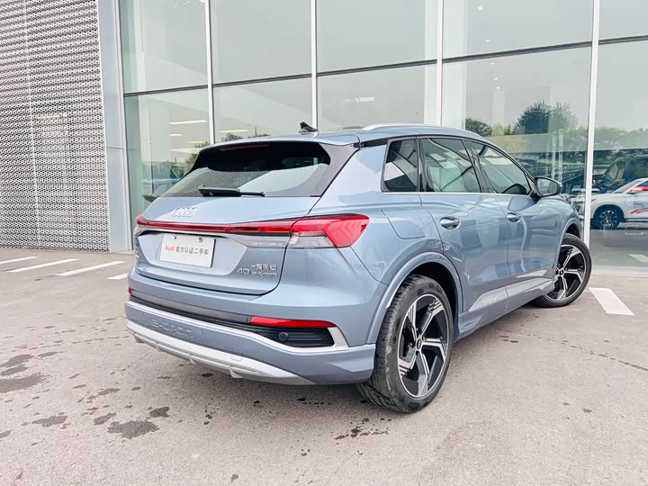 Фото 15 - Audi Q4 e-tron