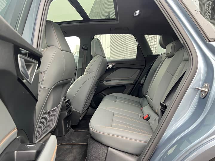 Фото 7 - Audi Q4 e-tron