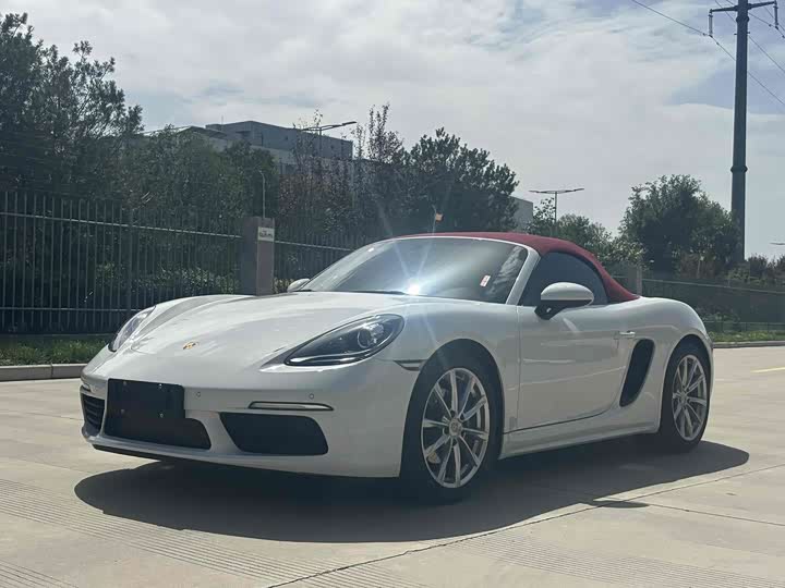 Фото 1 - Porsche 718