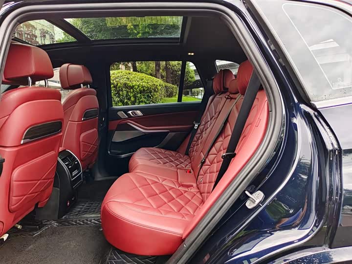 Фото 16 - BMW X5