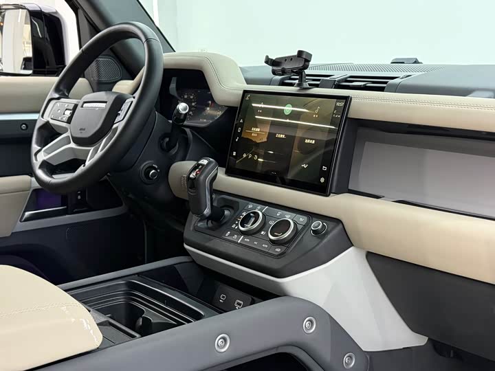 Фото 20 - Land Rover Defender