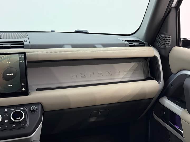 Фото 24 - Land Rover Defender