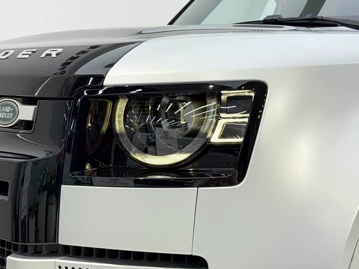 Фото 6 - Land Rover Defender