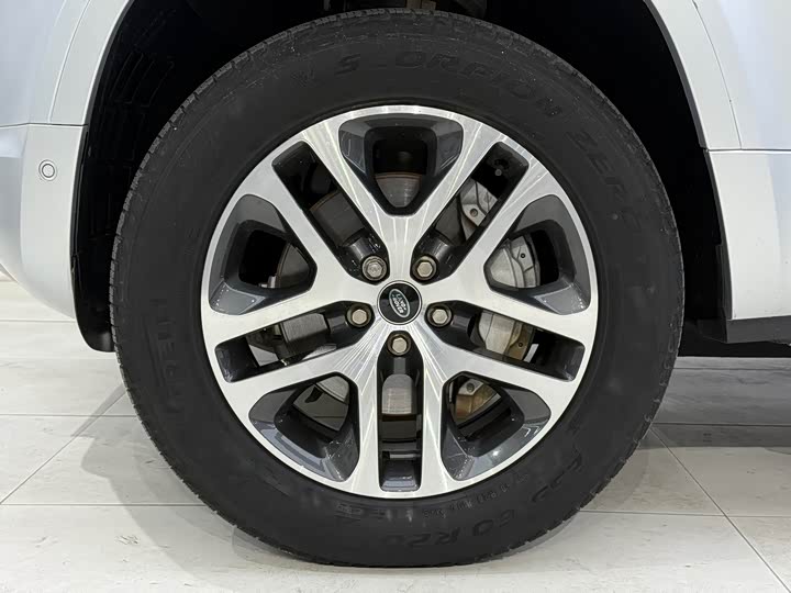 Фото 8 - Land Rover Defender