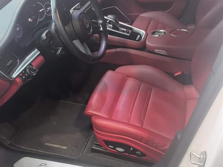 Фото 5 - Porsche Panamera