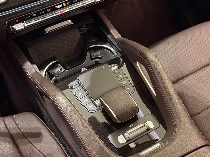 Фото 17 - Mercedes-Benz GLS-Class