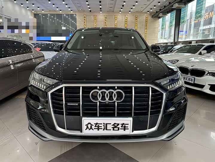 Фото 2 - Audi Q7