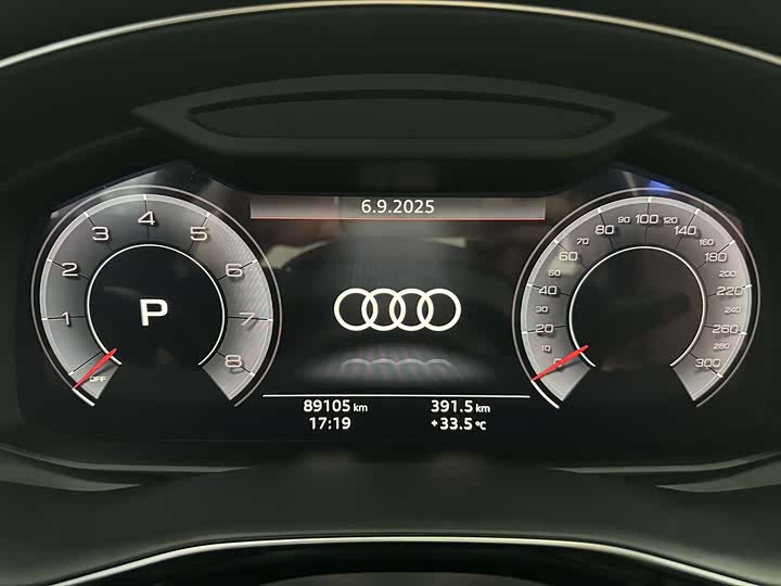 Фото 22 - Audi Q7