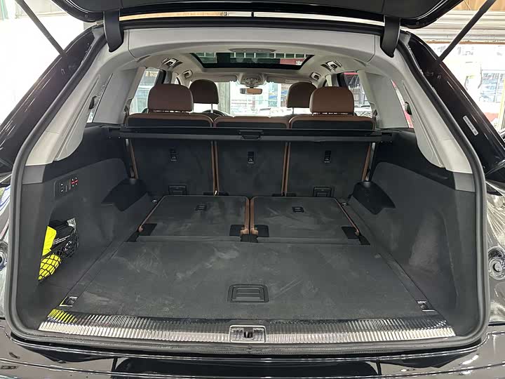 Фото 8 - Audi Q7