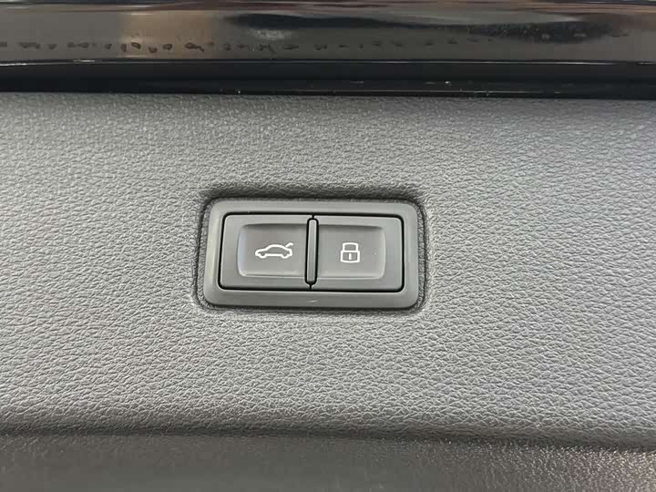 Фото 9 - Audi Q7