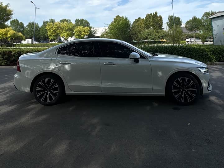 Фото 3 - Volvo S60