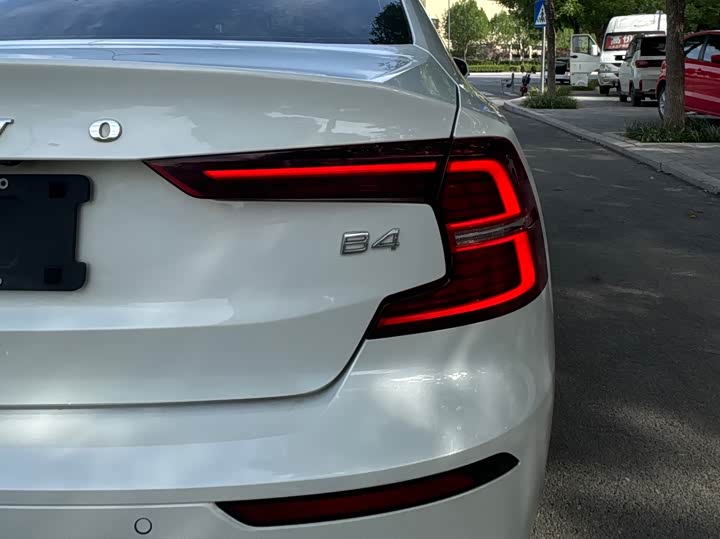 Фото 5 - Volvo S60