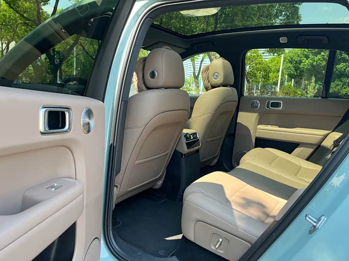 Фото 7 - LiXiang L6