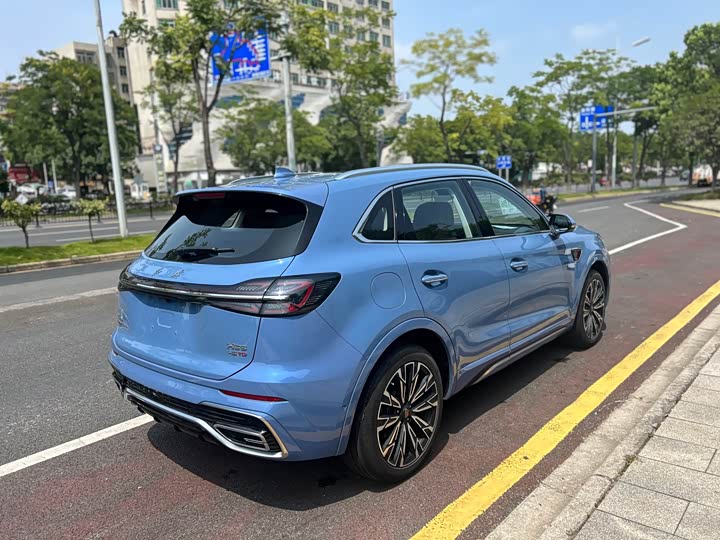 Фото 13 - Hongqi HS5