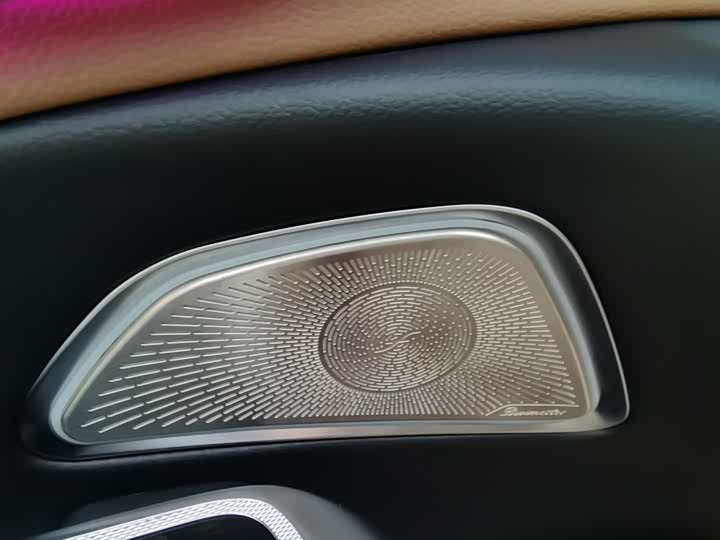 Фото 14 - Mercedes-Benz E-Class