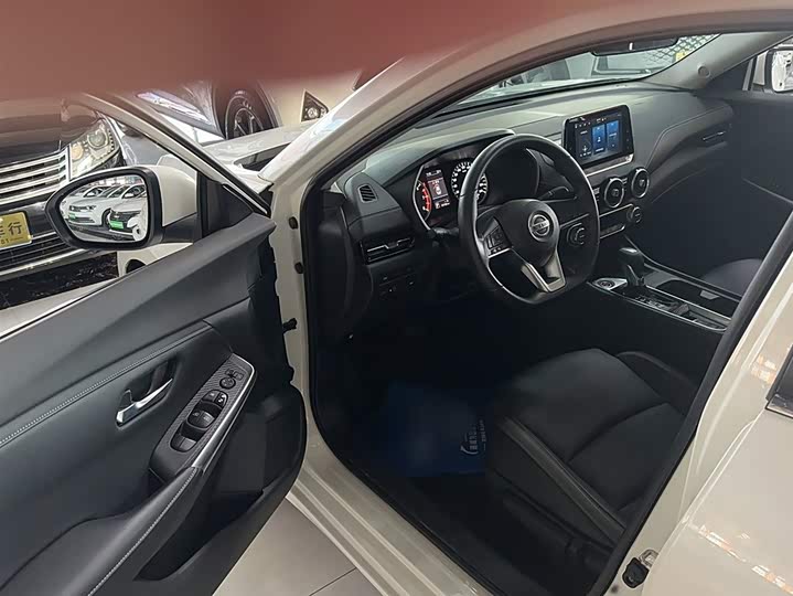 Фото 13 - Nissan Sylphy