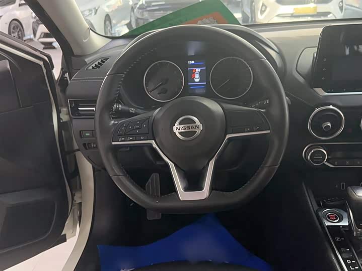 Фото 3 - Nissan Sylphy