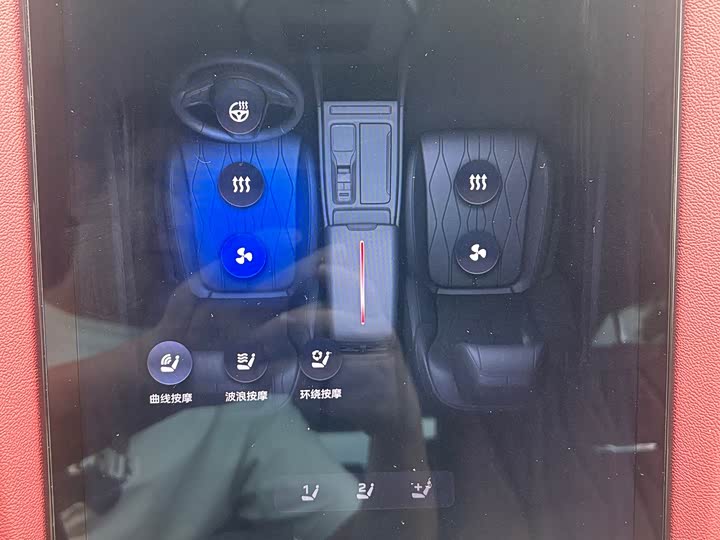 Фото 11 - Hongqi H5